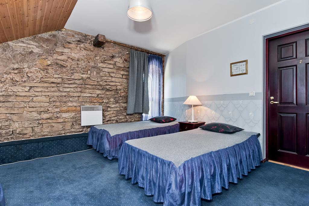 Veskisilla Hotel Türi Екстериор снимка