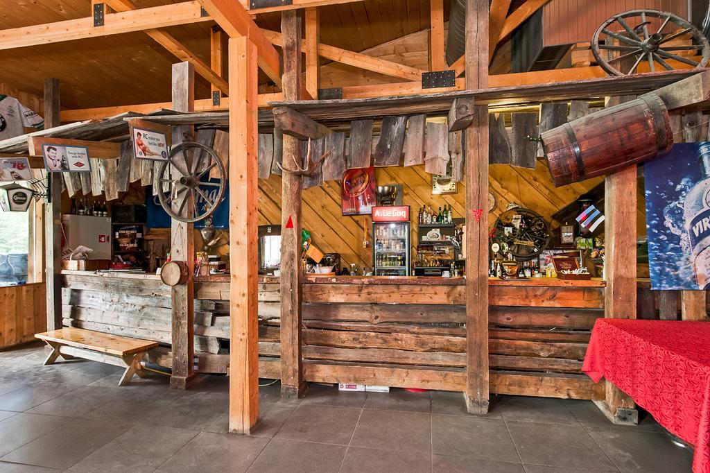 Veskisilla Hotel Türi Екстериор снимка
