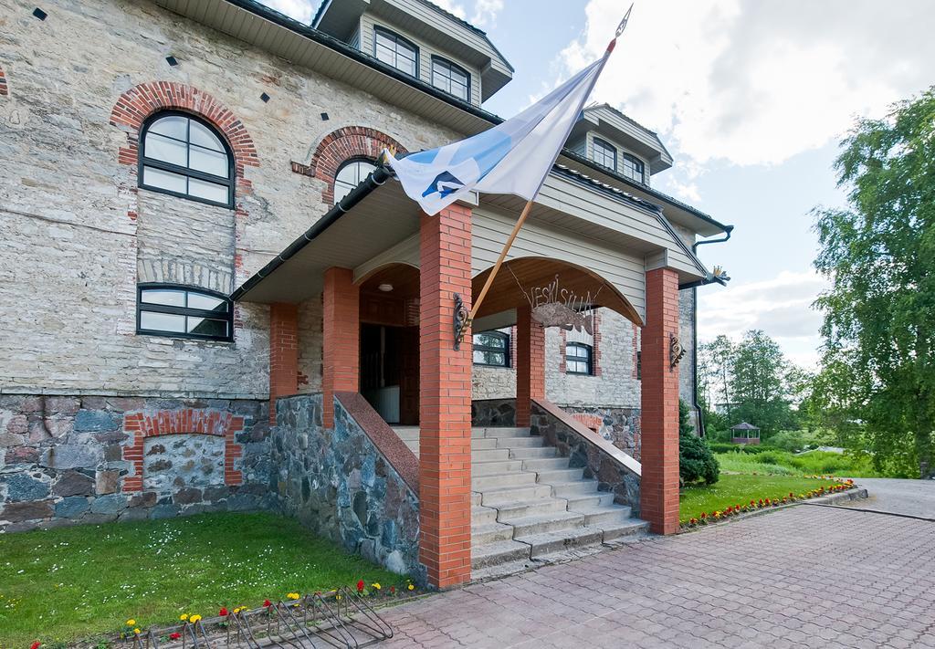 Veskisilla Hotel Türi Екстериор снимка