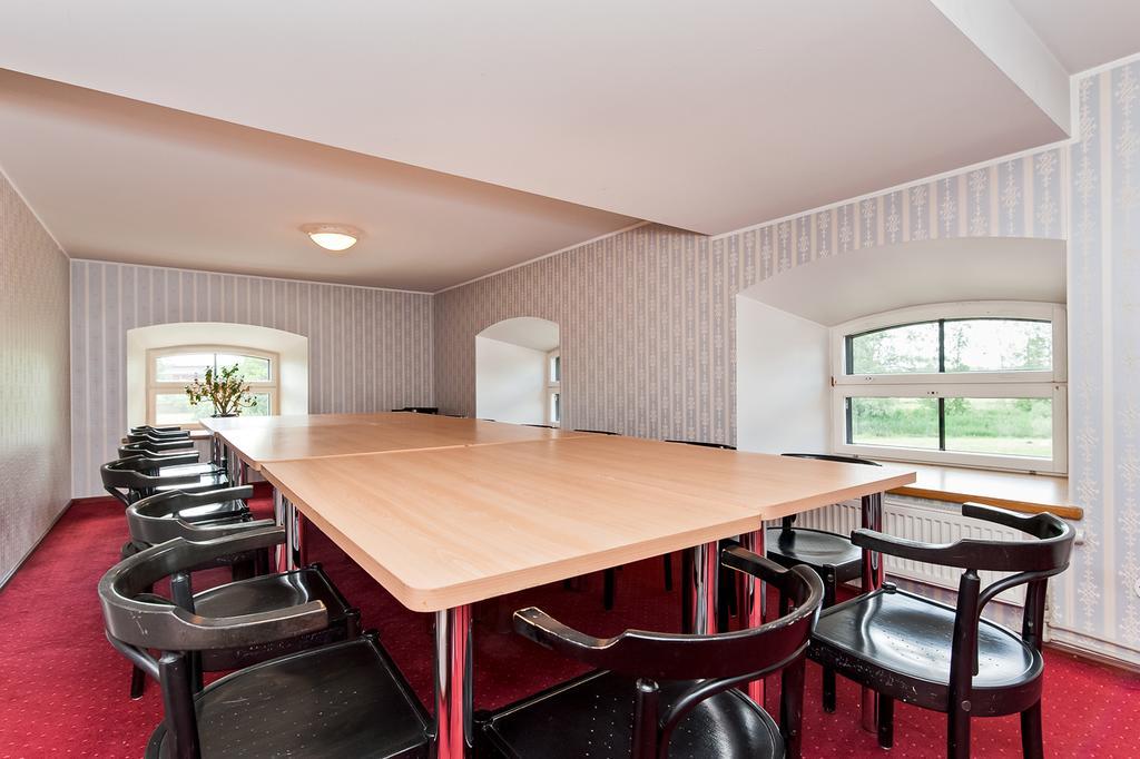Veskisilla Hotel Türi Екстериор снимка