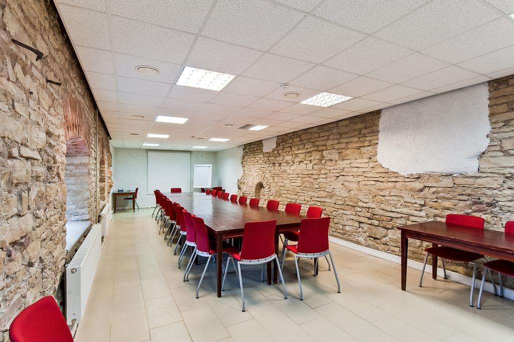 Veskisilla Hotel Türi Екстериор снимка