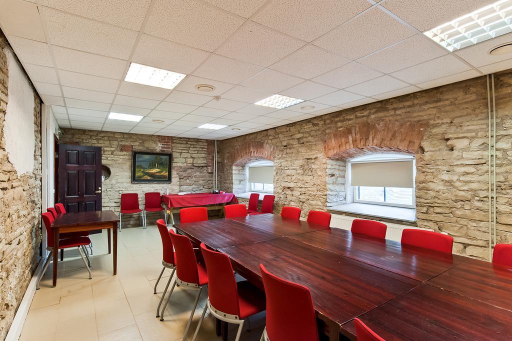 Veskisilla Hotel Türi Екстериор снимка
