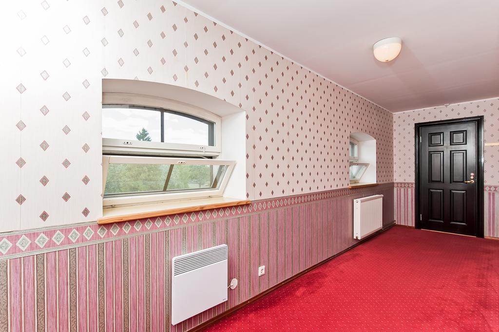Veskisilla Hotel Türi Екстериор снимка