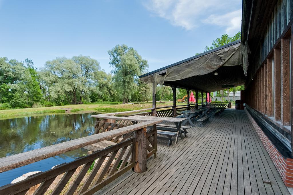 Veskisilla Hotel Türi Екстериор снимка