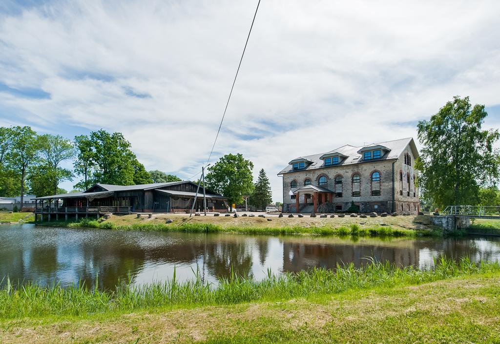 Veskisilla Hotel Türi Екстериор снимка