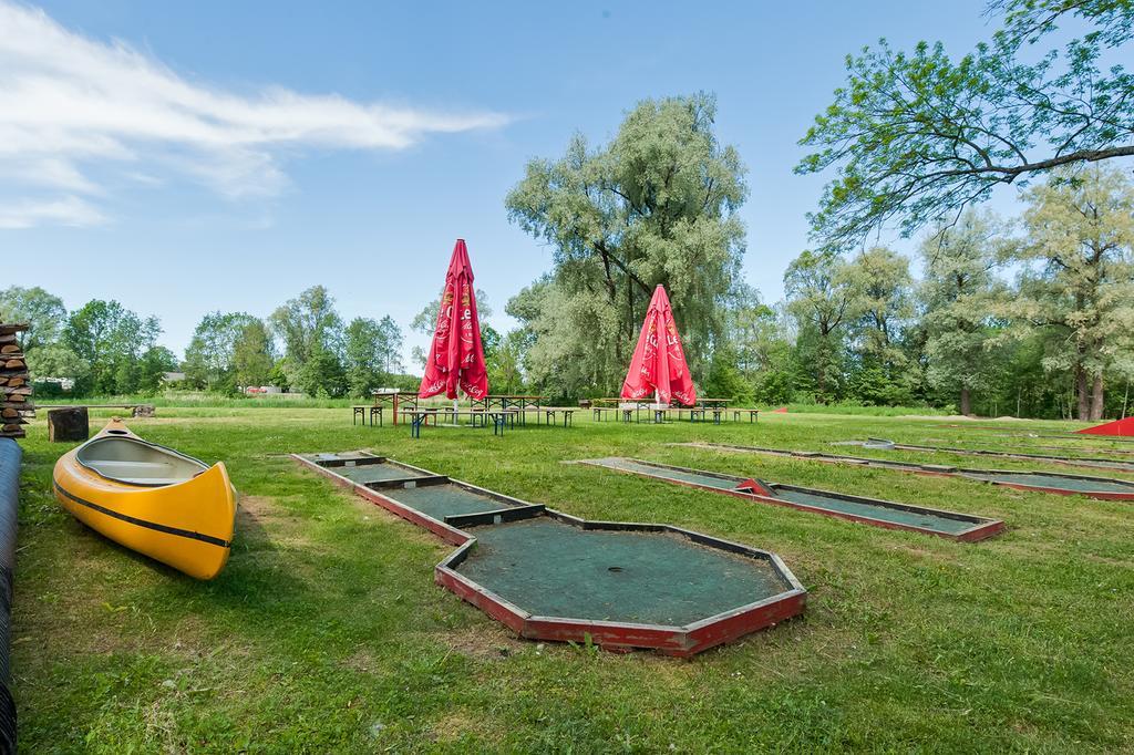 Veskisilla Hotel Türi Екстериор снимка