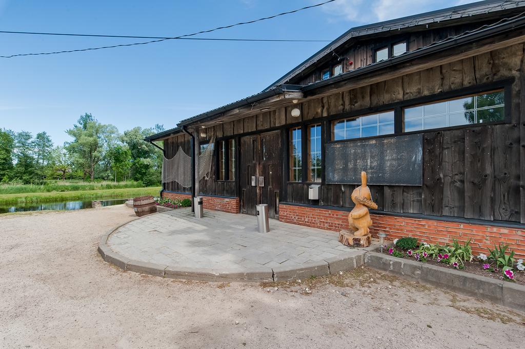 Veskisilla Hotel Türi Екстериор снимка